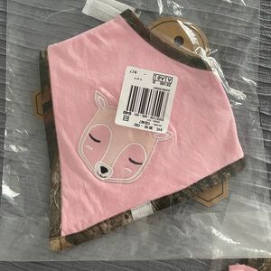 COPY - Camo and Pink Bib